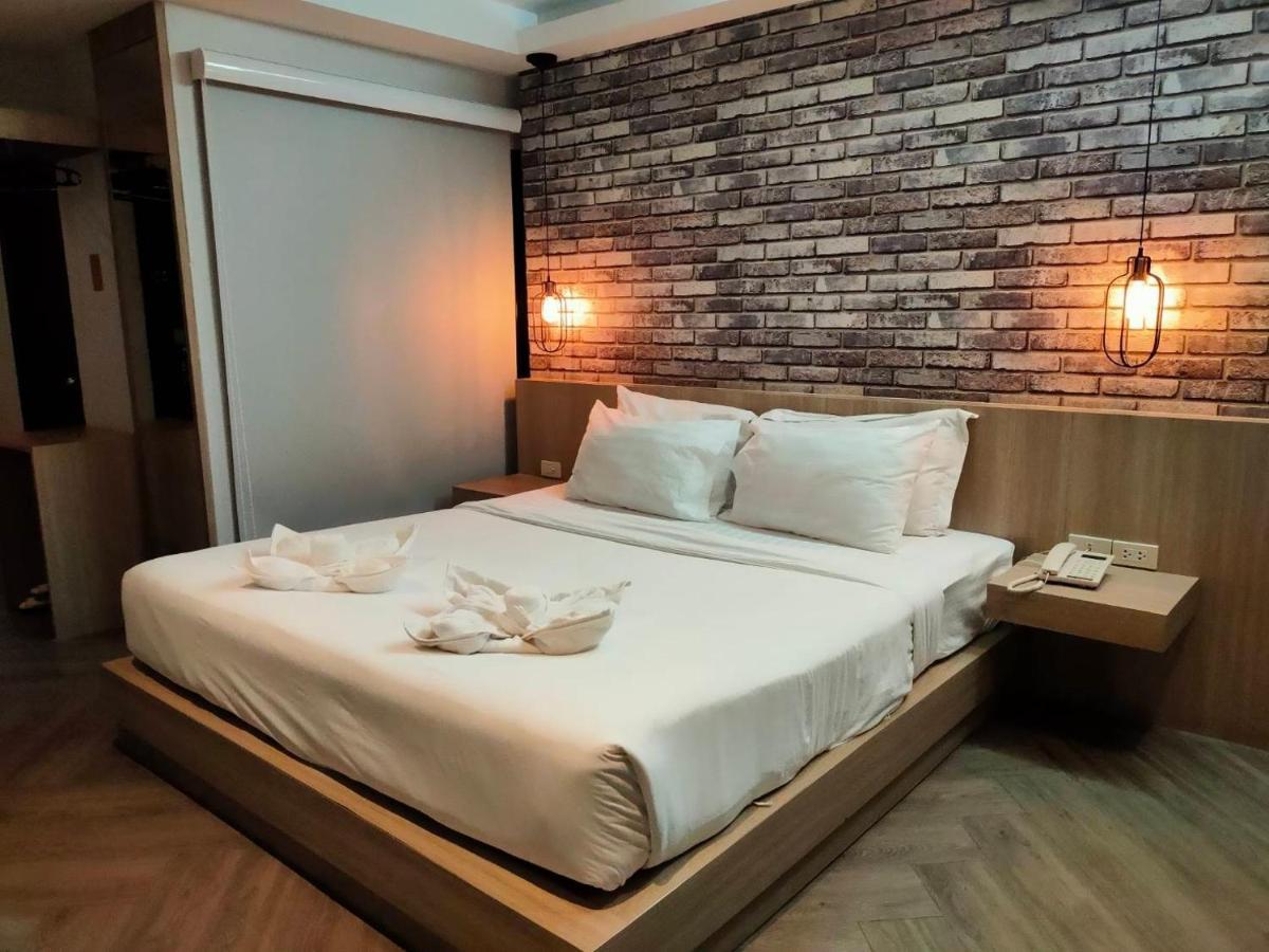 168 Studio Hotel Ubon Ratchathani Exterior foto