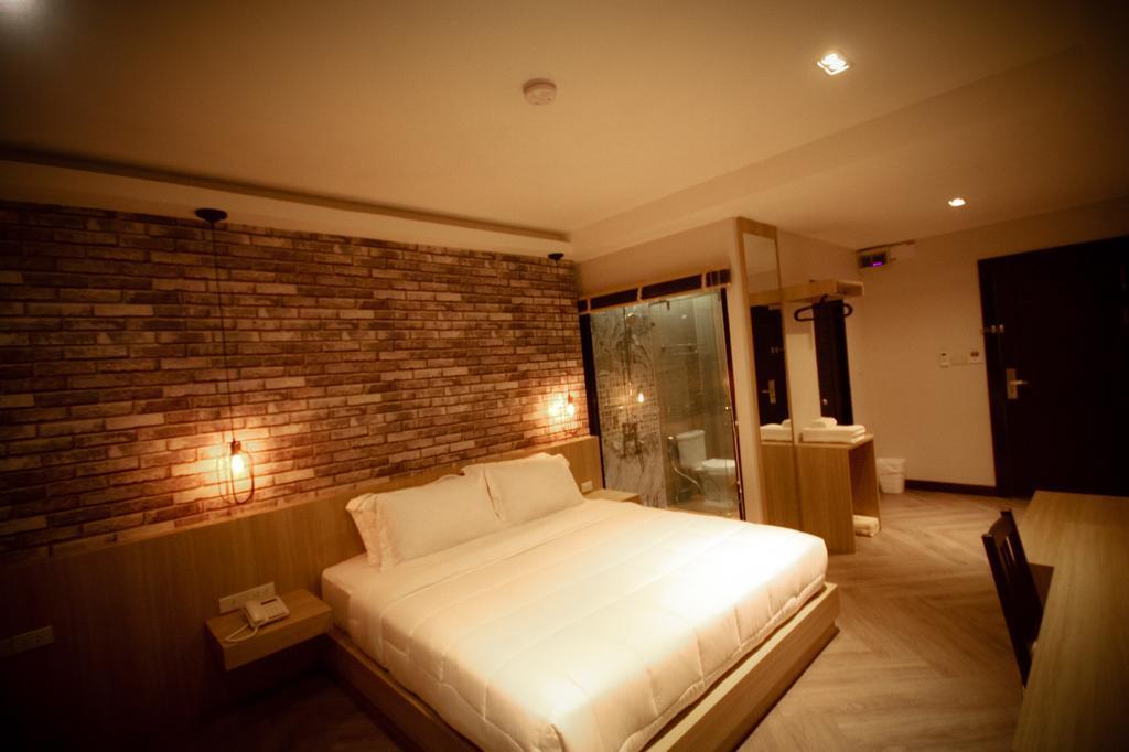 168 Studio Hotel Ubon Ratchathani Exterior foto