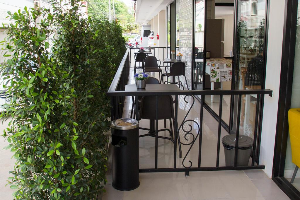 168 Studio Hotel Ubon Ratchathani Exterior foto