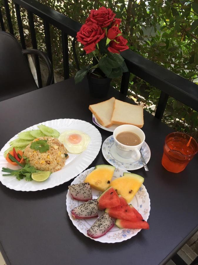 168 Studio Hotel Ubon Ratchathani Exterior foto
